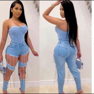 Women’s jeans try me on